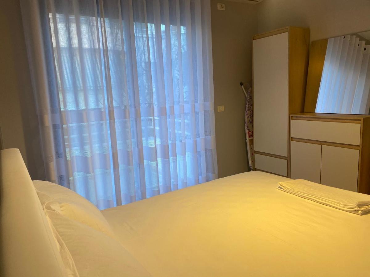 Lägenhet Cheerful 2-bedroom In Golem Golem (Tirana)